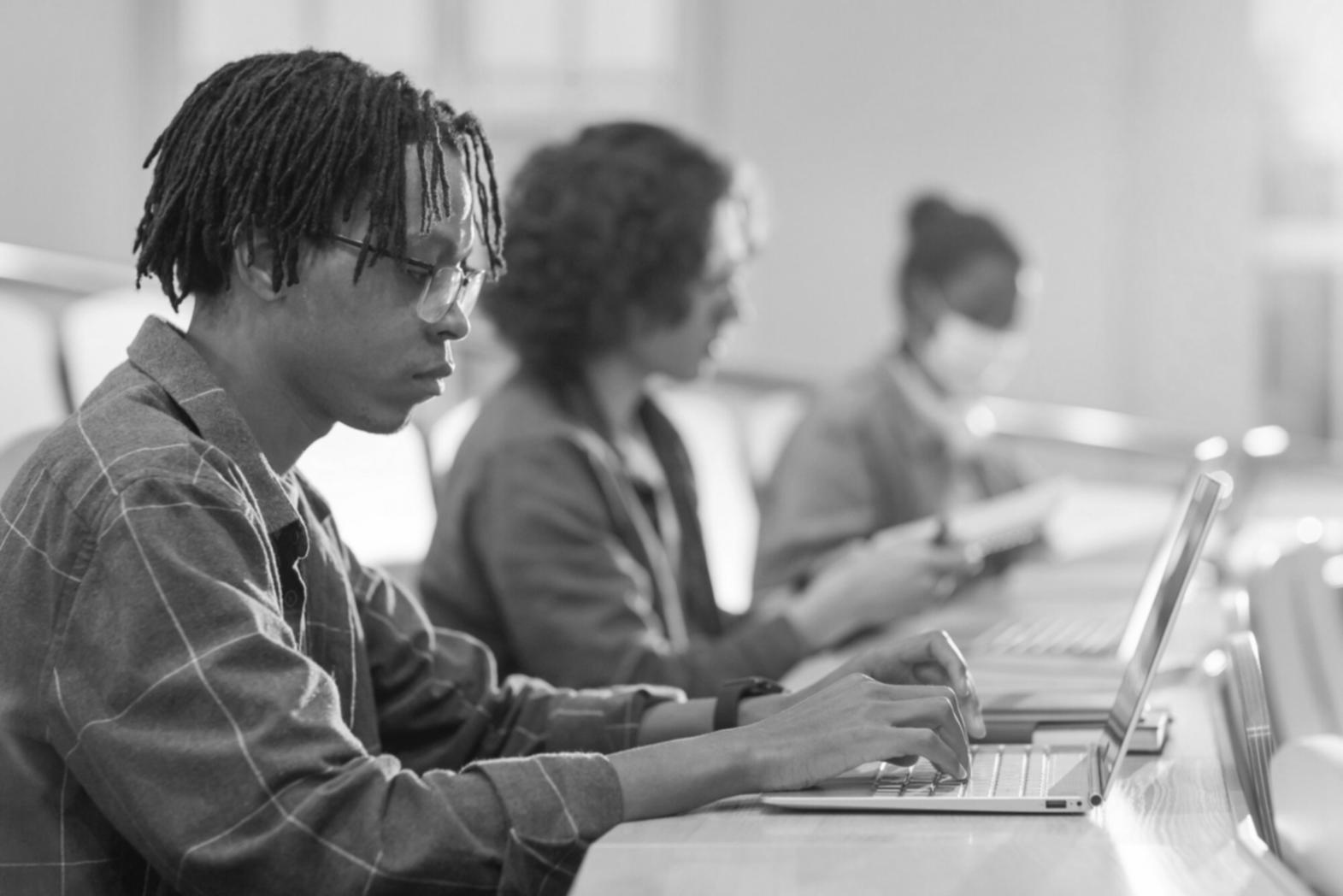 Internationale Studierende beim Finanzplanungs-Workshop
